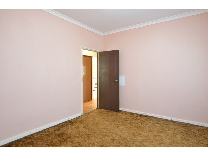 42  Sylvester Street, Coolgardie WA 6429