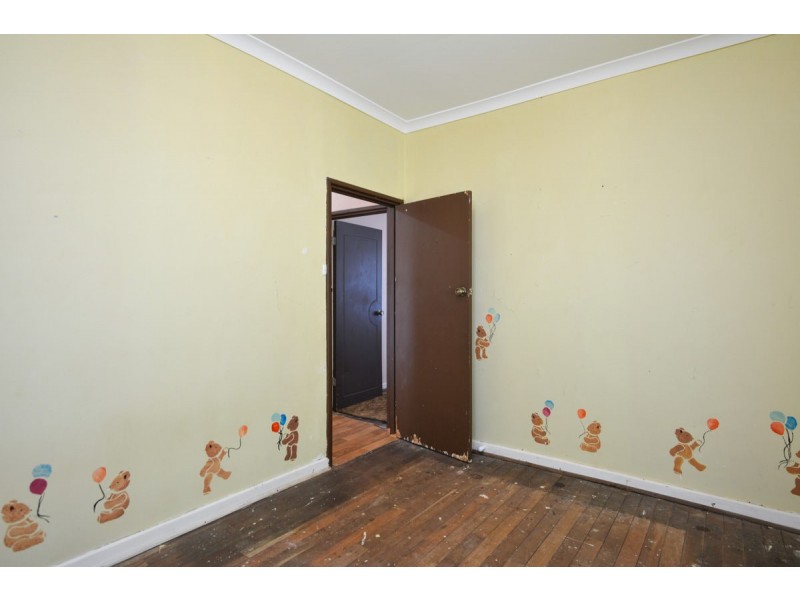 42  Sylvester Street, Coolgardie WA 6429