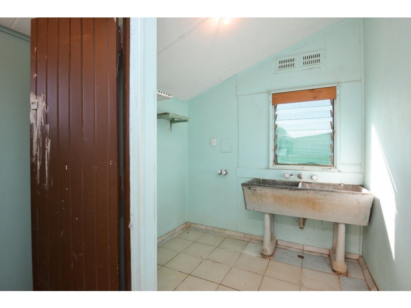 42  Sylvester Street, Coolgardie WA 6429