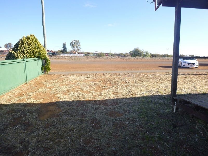 68 Woodward Street, Coolgardie WA 6429