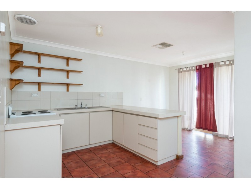 2/37 Sylvester Street, Coolgardie WA 6429