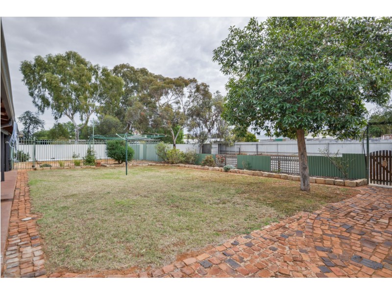 76 Sylvester Street, Coolgardie WA 6429