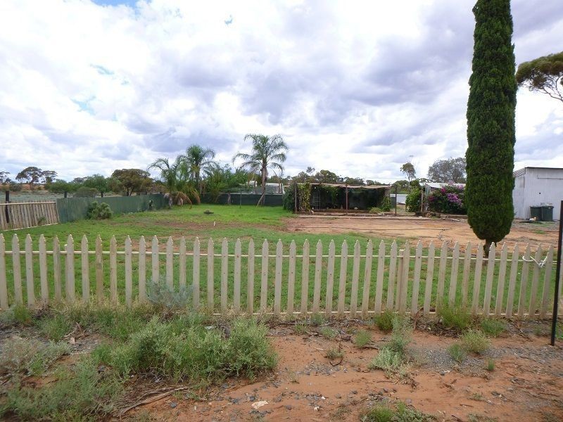 58 Lady Loch Road, Coolgardie WA 6429