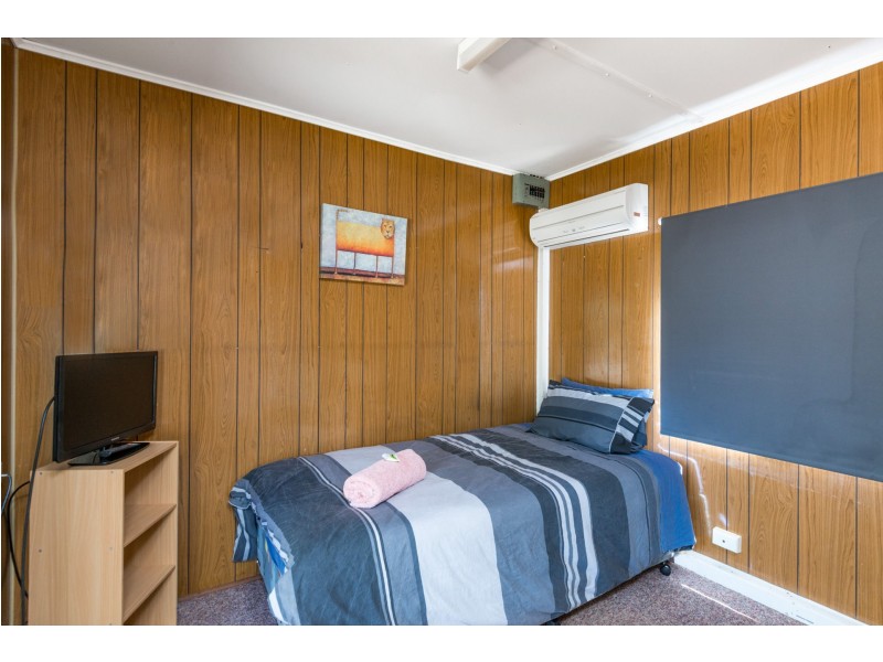 2 Renou Street, Coolgardie WA 6429