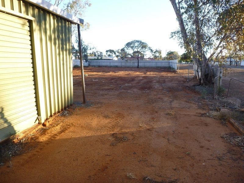 76 Shaw Street, Coolgardie WA 6429