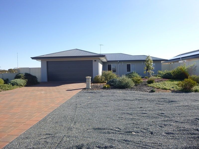 110 Forrest Street, Coolgardie WA 6429