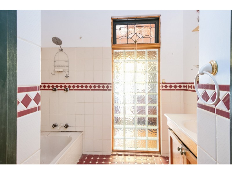 36 Bayley Street, Coolgardie WA 6429