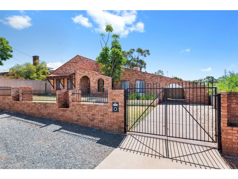 34 Lyall Street, Lamington WA 6430