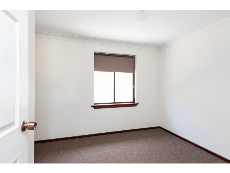 34 Lyall Street, Lamington WA 6430