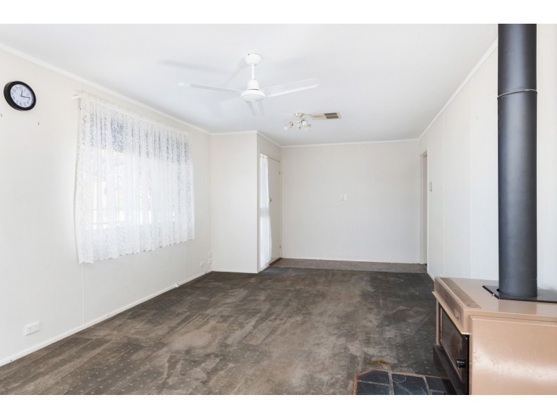 22 Woodward Street, Coolgardie WA 6429