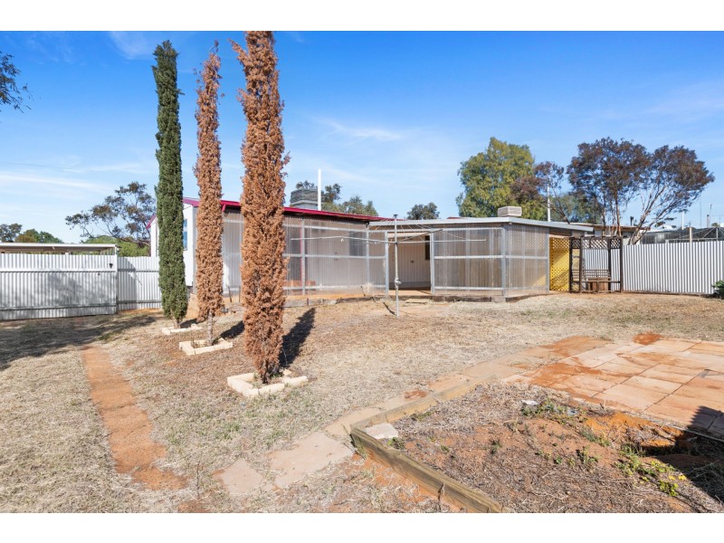 22 Woodward Street, Coolgardie WA 6429