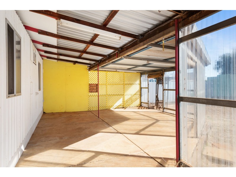 22 Woodward Street, Coolgardie WA 6429