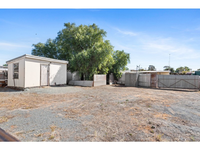 22 Woodward Street, Coolgardie WA 6429