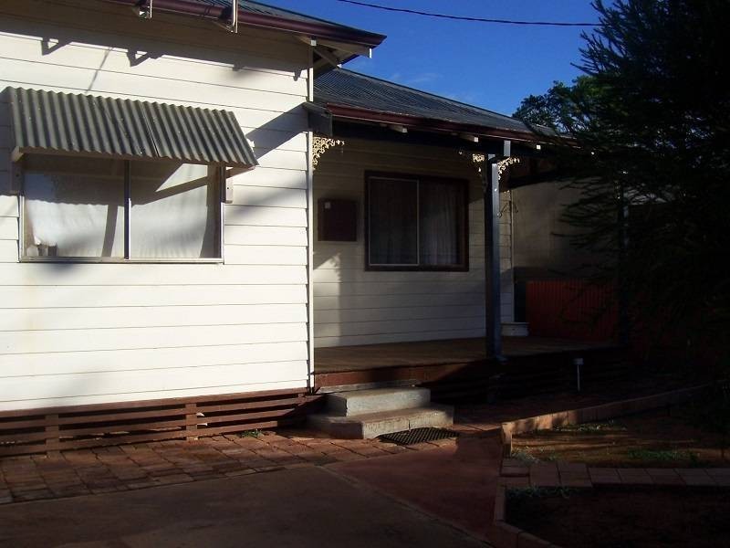 45a  Sylvester Street, Coolgardie WA 6429