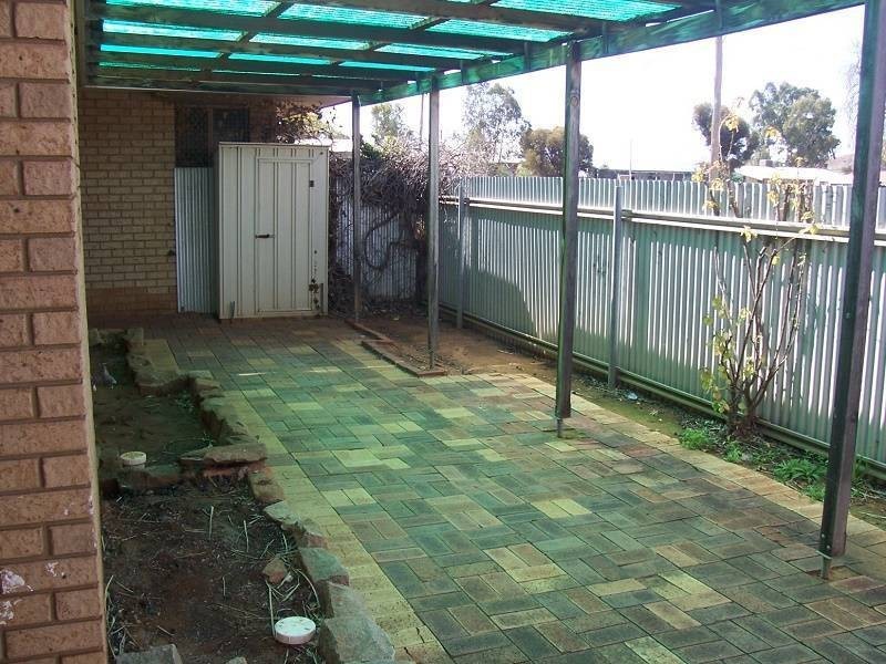 2/33 Sylvester Street, Coolgardie WA 6429