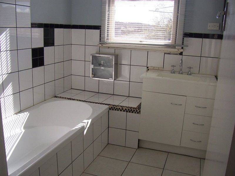 10 Sylvester Street, Coolgardie WA 6429