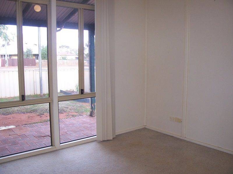 106 Lefroy Street, Coolgardie WA 6429