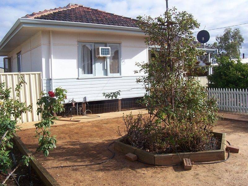125 Lindsay, Coolgardie WA 6429