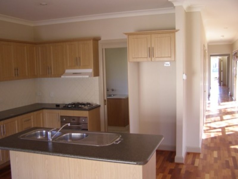 16 Sampson Street, Orange NSW 2800