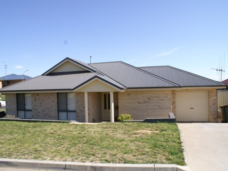 7 McCarron Place and 1 Kendor Place, Orange NSW 2800