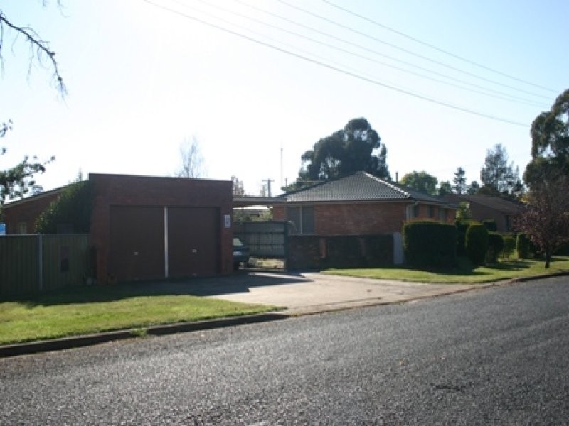 1 Nunns Avenue, Orange NSW 2800