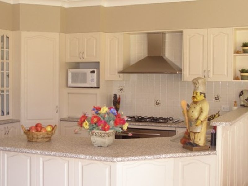 15 The Waterway, Lewis Ponds NSW 2800