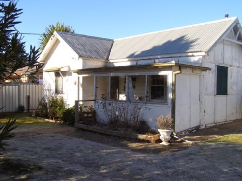 16 Windred Street, Orange NSW 2800