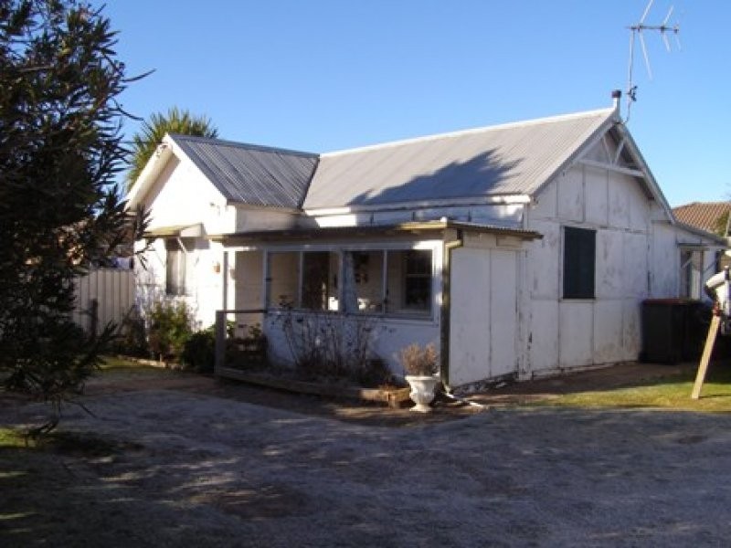 16 Windred Street, Orange NSW 2800