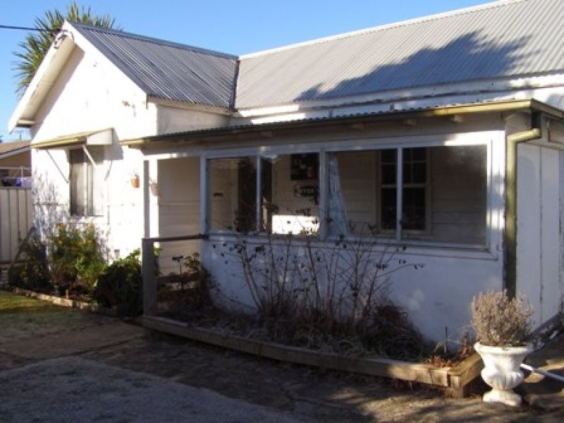 16 Windred Street, Orange NSW 2800