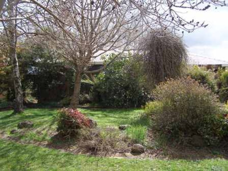 2 Courallie Drive, Orange NSW 2800
