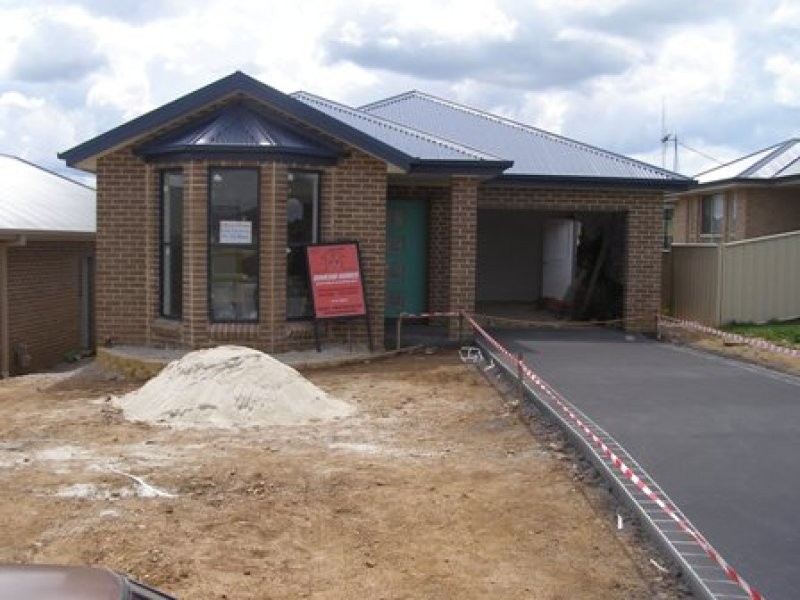 24 Botanic Way Dwelling 1, Orange NSW 2800