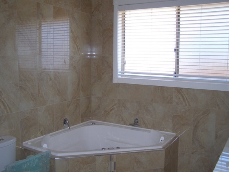 42 Farrell Road, Orange NSW 2800