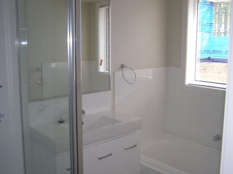 16 Quinlan Run, Orange NSW 2800