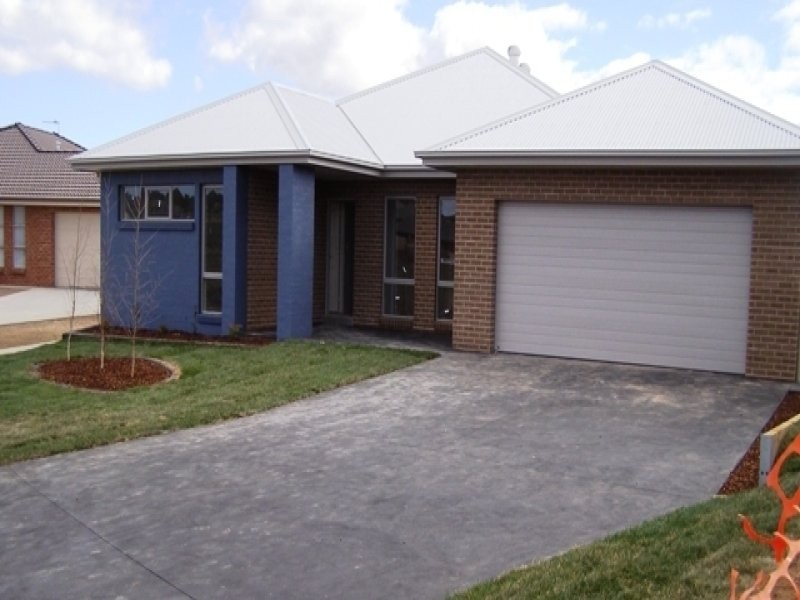 98 Braeburn Crescent, Orange NSW 2800