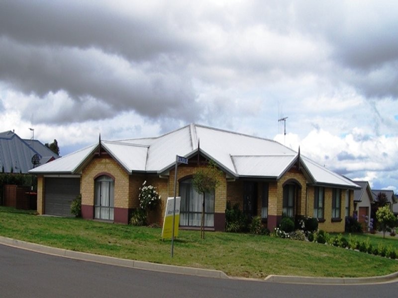 18 Jonathon Road, Orange NSW 2800