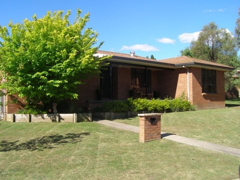 2 Anthony Crescent, Orange NSW 2800