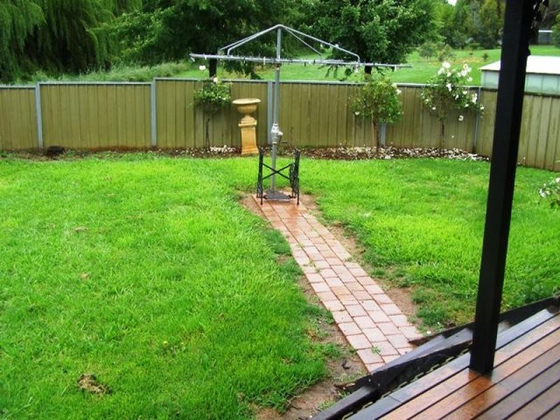 1 Rawle Avenue, Orange NSW 2800