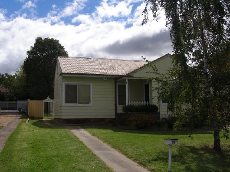 29 Tobruk Crescent, Orange NSW 2800