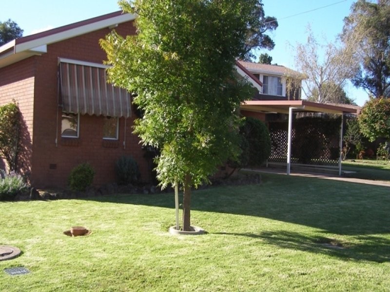 2 Mccarthy Place, Orange NSW 2800
