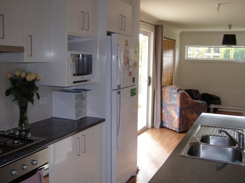 10 Burrows Court, Orange NSW 2800