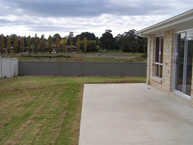 10 Burrows Court, Orange NSW 2800