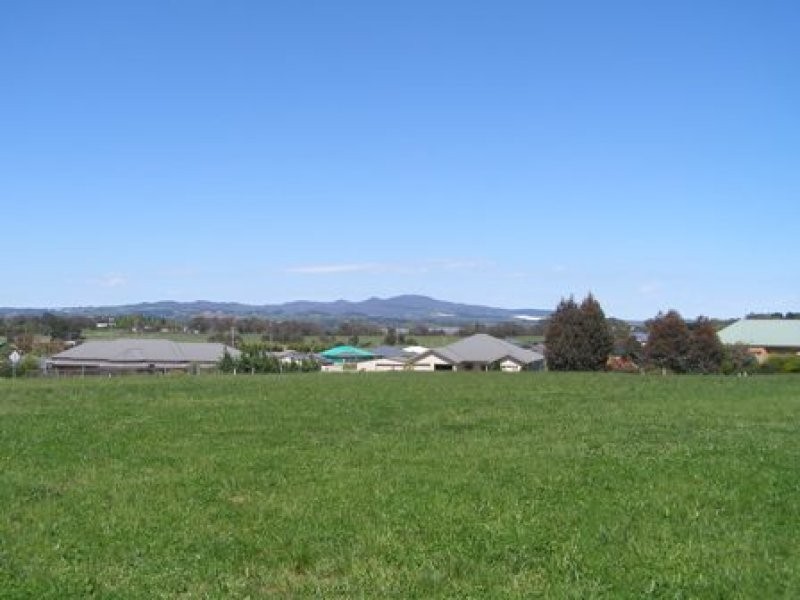 14 Illamatta Way, Orange NSW 2800