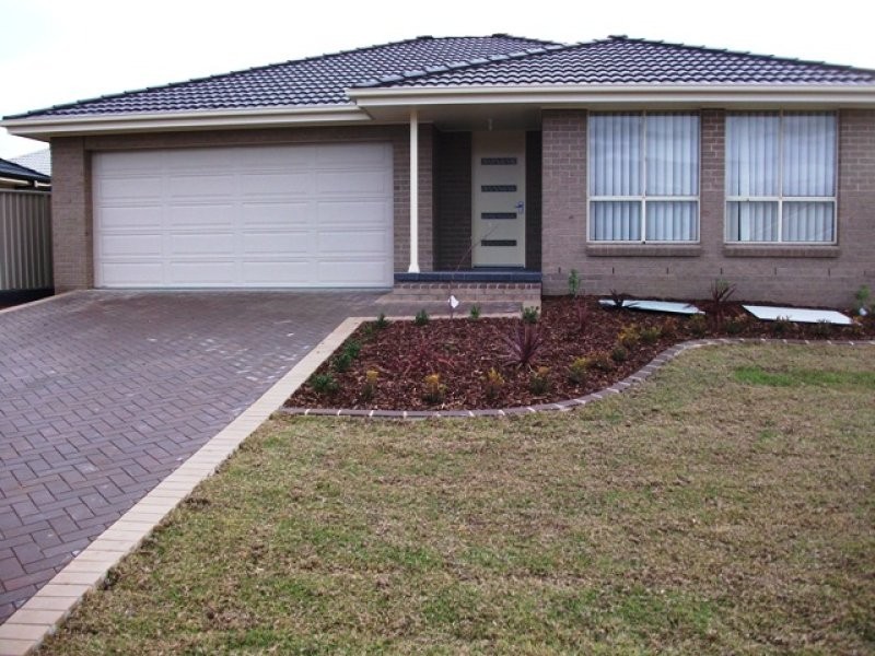 128 Diamond Drive, Orange NSW 2800