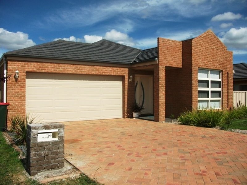 34 Diamond Drive, Orange NSW 2800