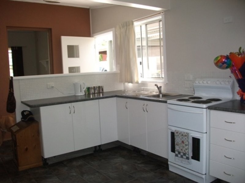 18 Burrendong Way, Orange NSW 2800