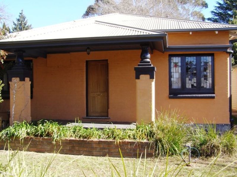 61 Clinton Street, Orange NSW 2800