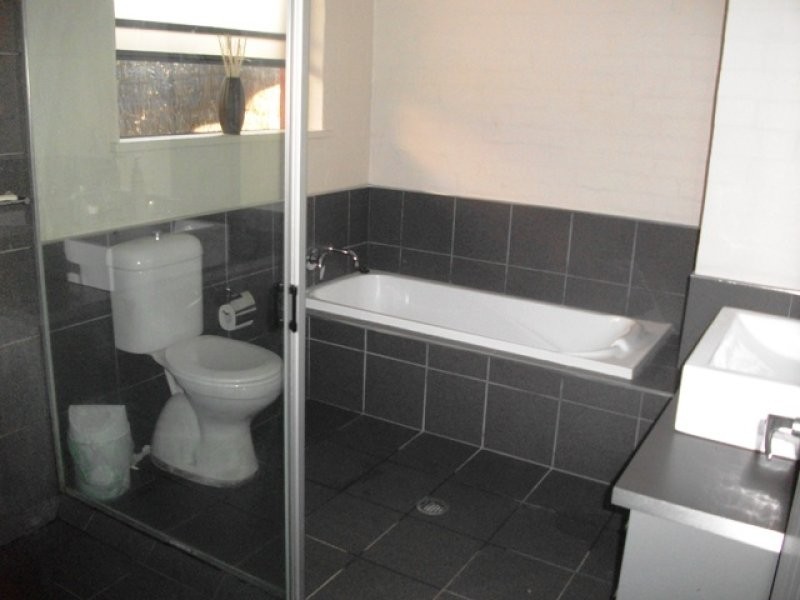 5a Roselawn Drive, Orange NSW 2800