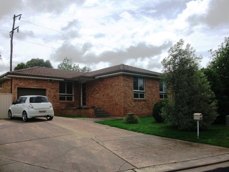 15 Havachat Place, Orange NSW 2800