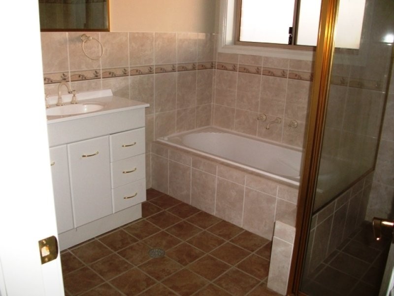 6 Brooklands Drive, Orange NSW 2800