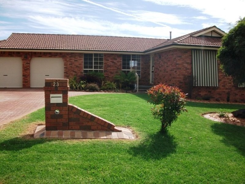 23 Turner Crescent, Orange NSW 2800